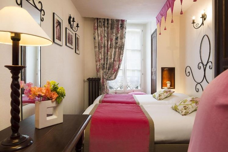 TWIN STANDARD Room