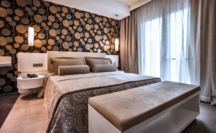 JUNIOR SUITE STANDARD Room