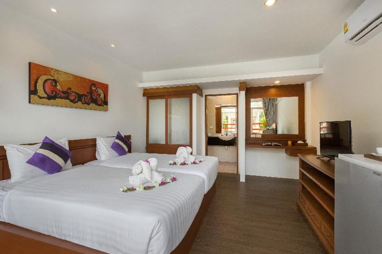 DOUBLE SUPERIOR POOL VIEW Room