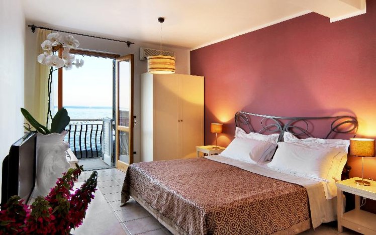 DOUBLE SUPERIOR SEA VIEW Room