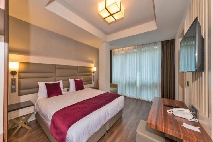 Golden Royal Hotel & Spa