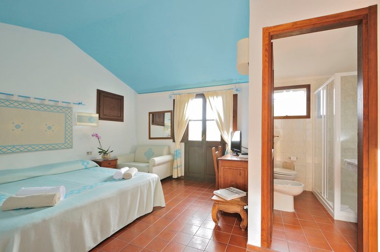 TRIPLE SUPERIOR Room