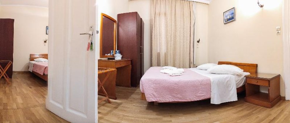QUADRUPLE STANDARD Room