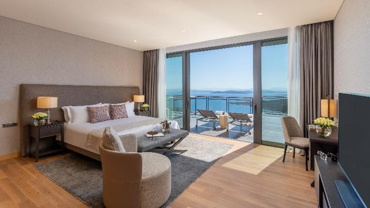 APARTMENT SIX BEDROOMS WITH PRIVATE POOL Room