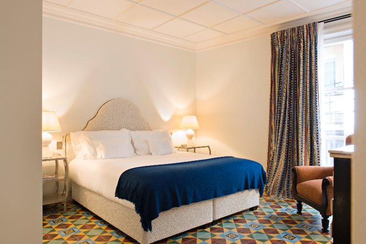 DOUBLE STANDARD Room
