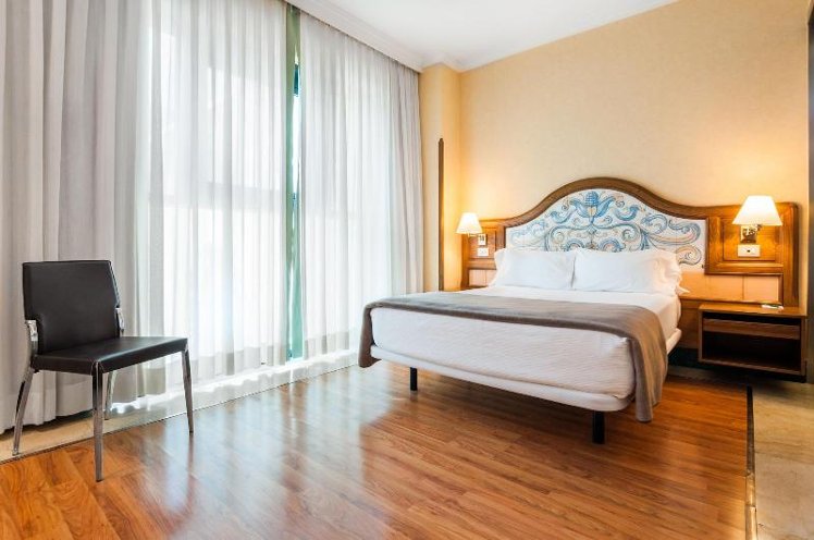 DOUBLE STANDARD Room