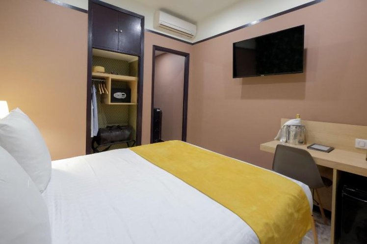 TWIN ECONOMY Room