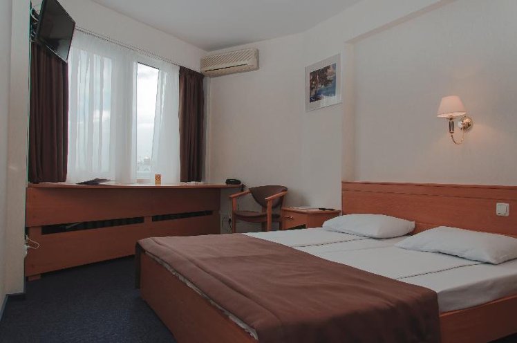 DOUBLE STANDARD Room