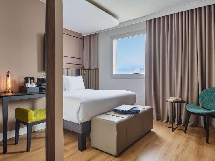 DOUBLE WITH DOUBLE BED Room
