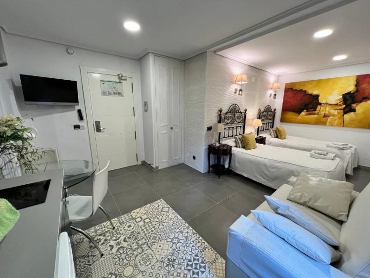 STUDIO TWO BEDS Room