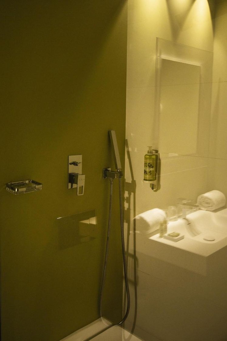 SUITE ONE BED Room