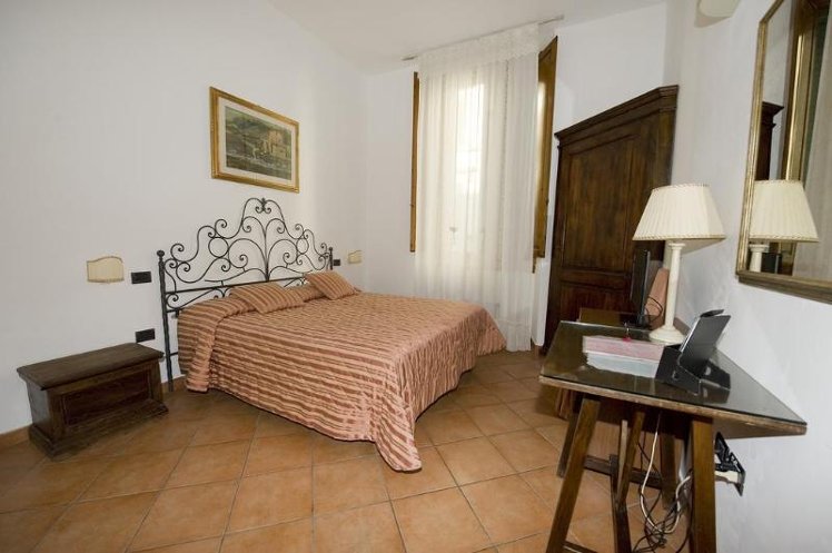 DOUBLE BASIC Room