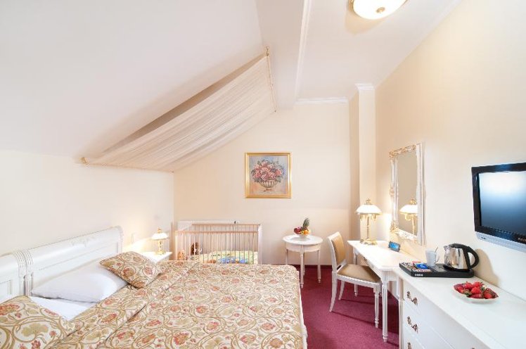 DOUBLE STANDARD Room