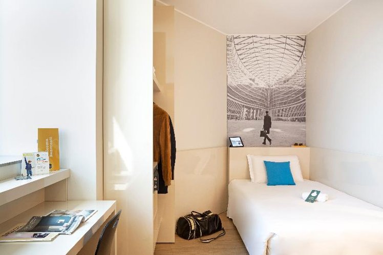 SINGLE STANDARD Room
