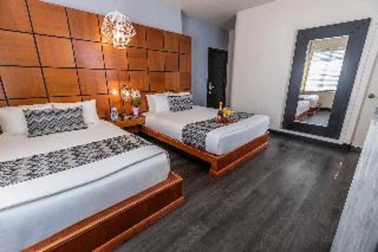 DOUBLE TWO DOUBLE BEDS Room