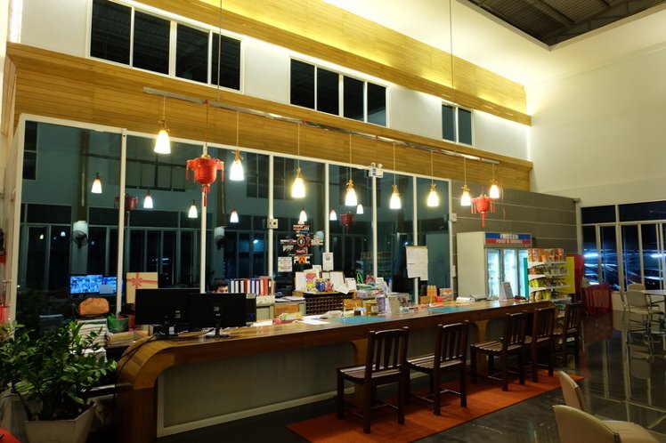 Riverside Hotel