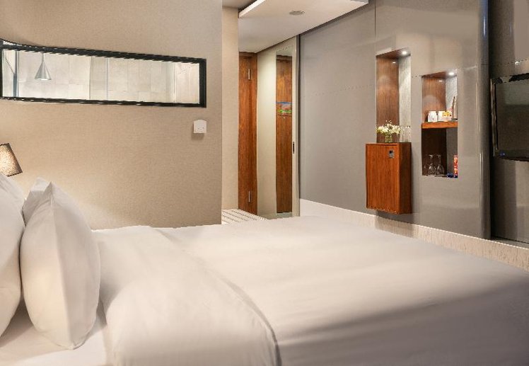 DOUBLE STANDARD Room
