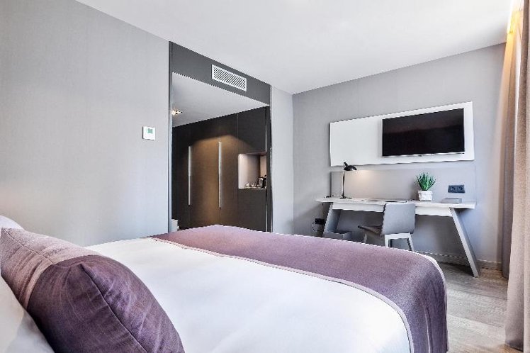 DOUBLE SINGLE USE STANDARD Room