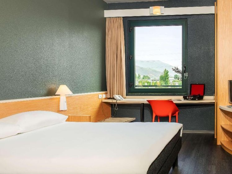 DOUBLE STANDARD Room