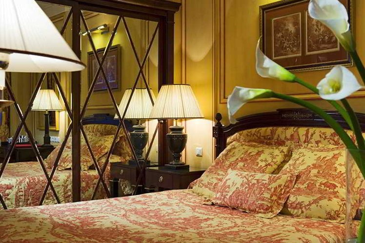 DOUBLE STANDARD Room