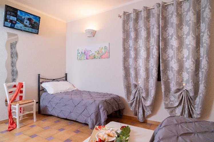 TRIPLE STANDARD Room
