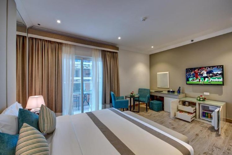 SUITE DELUXE WITH BALCONY Room
