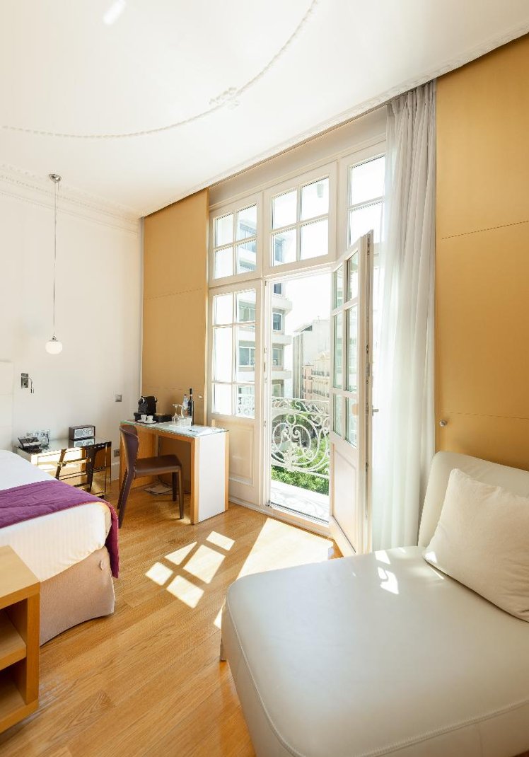 JUNIOR SUITE STANDARD Room