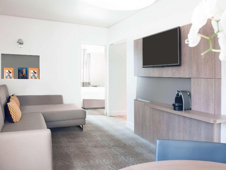 SUITE QUEEN SIZE BED Room