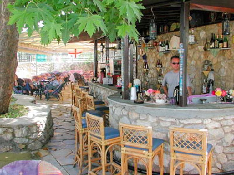 Bar