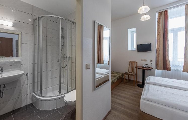 DOUBLE STANDARD Room