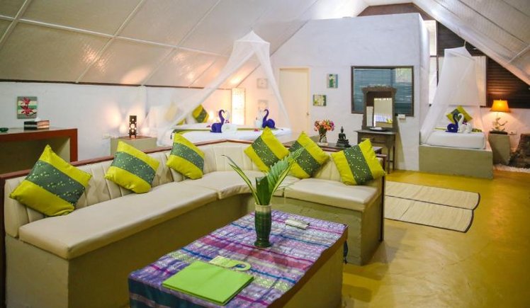 VILLA QUEEN SIZE BED Room