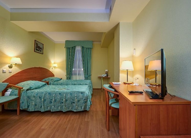 DOUBLE SINGLE USE STANDARD Room