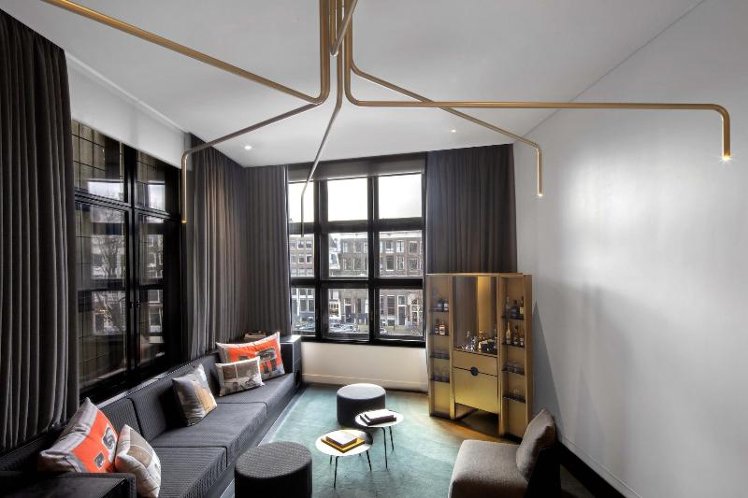 STUDIO CANAL VIEW Room