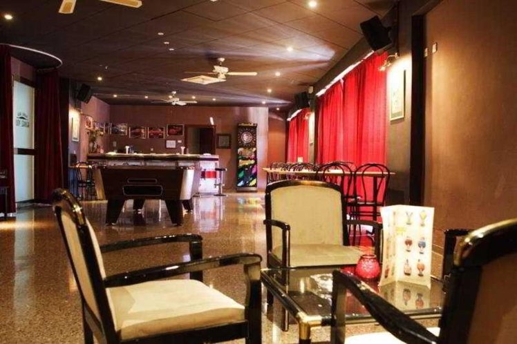 Bar