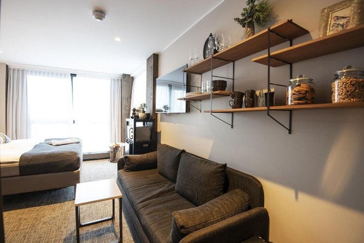 B14 Apartments & Rooms