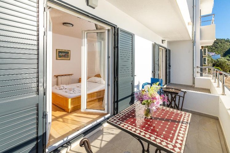 DOUBLE SEA VIEW Room