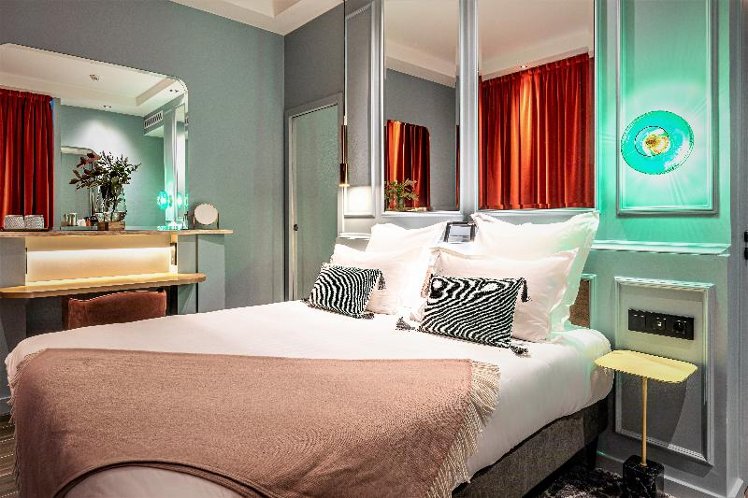 DOUBLE SUPERIOR Room