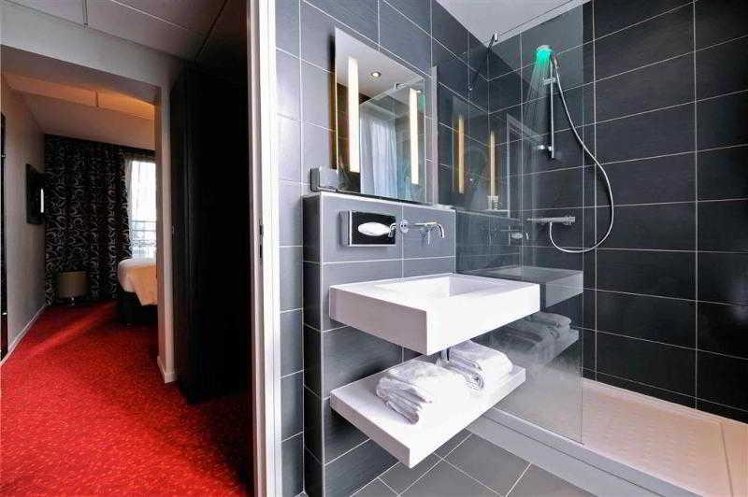 DOUBLE STANDARD Room