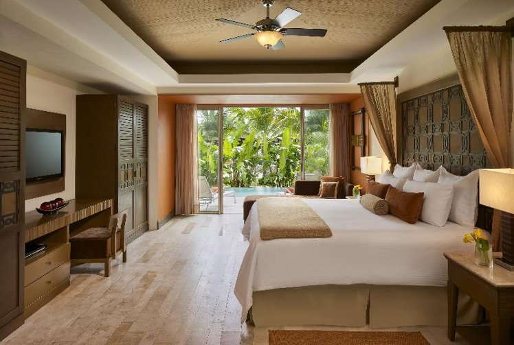 JUNIOR SUITE STANDARD Room