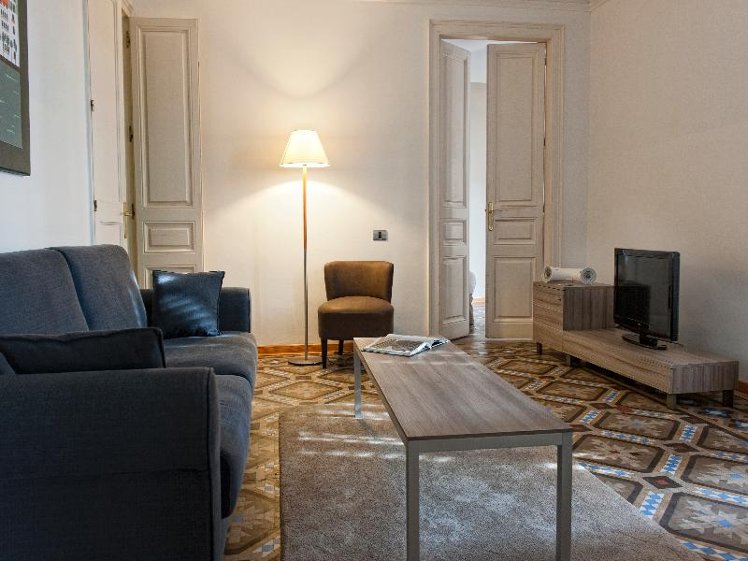 APARTMENT CAPACITY 7 THREE BEDROOMS Room