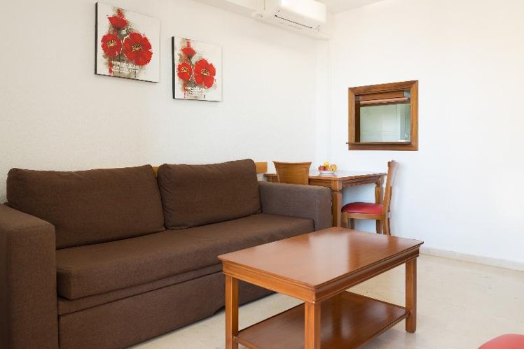 APARTMENT ONE BED Room