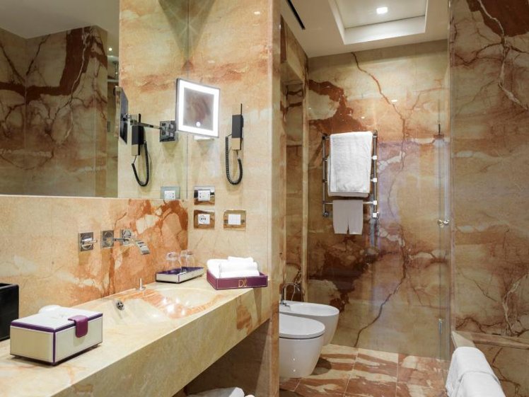 DOUBLE DELUXE SEA VIEW Room