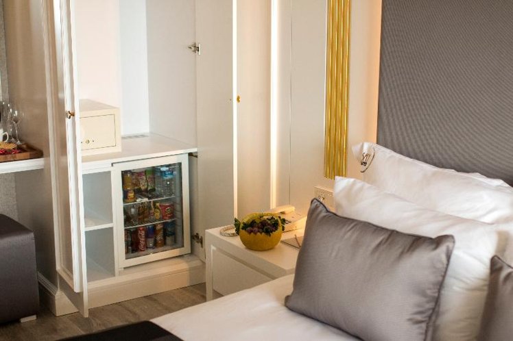 SINGLE STANDARD Room