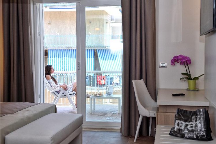 DOUBLE DELUXE Room