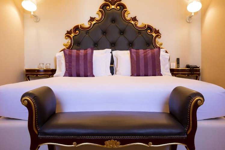 DOUBLE STANDARD Room