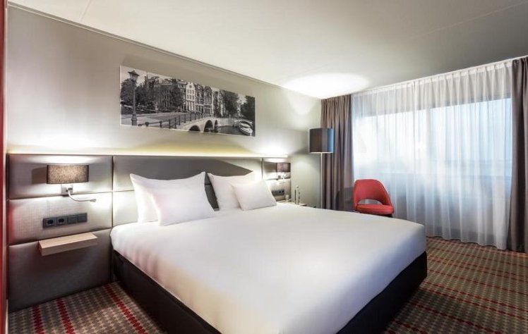 DOUBLE SUPERIOR Room