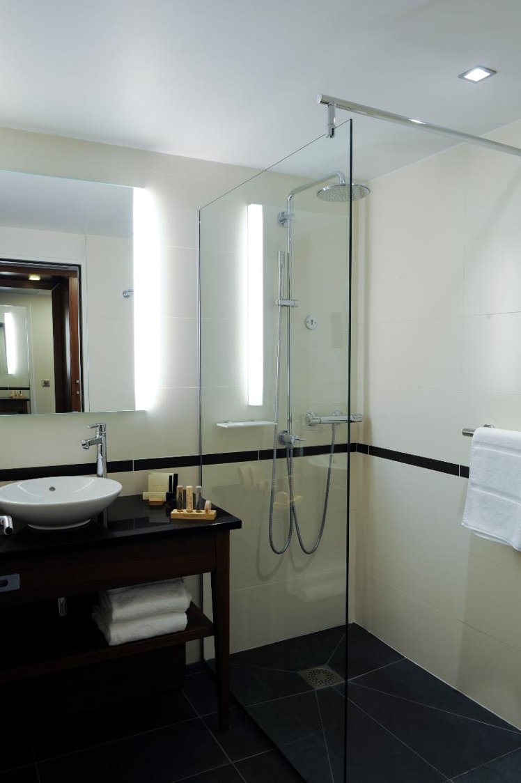 DOUBLE SUPERIOR Room