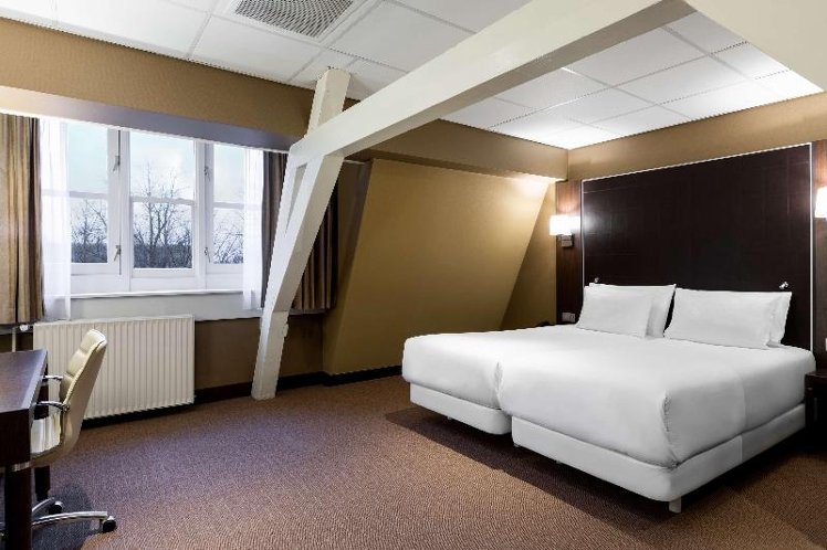 TRIPLE STANDARD Room