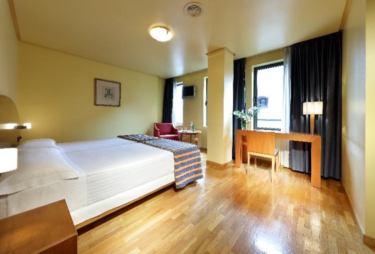 DOUBLE SINGLE USE STANDARD Room
