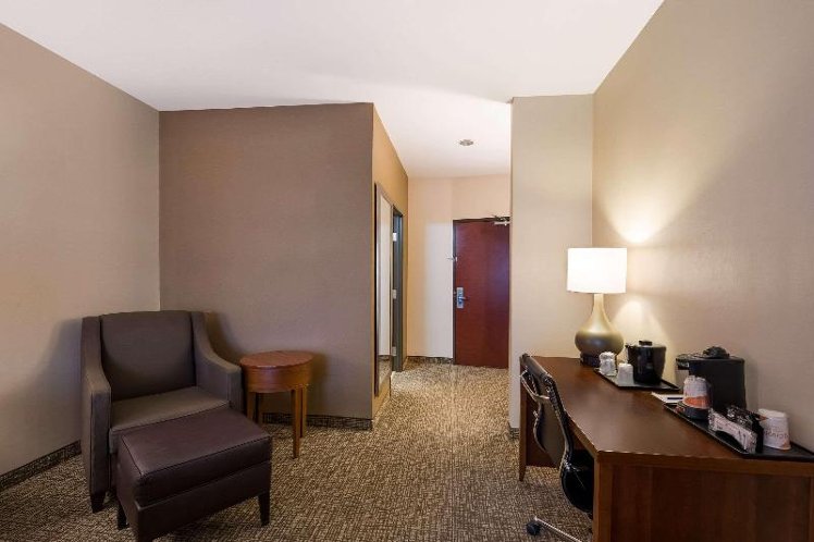 DOUBLE KING BED NON SMOKING Room
